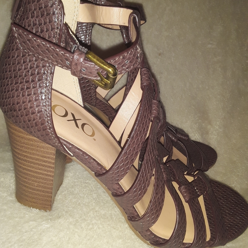 XOXO Women's Baxter Block Heel Sandals Size 6
